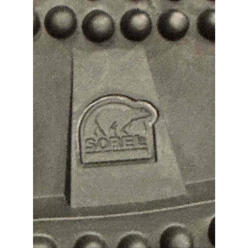 Sorel Caribou Boot in Buff NWT Size Youth 4 - Picture 8 of 11